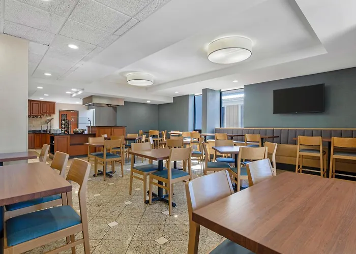 Drury Inn & Suites Joplin